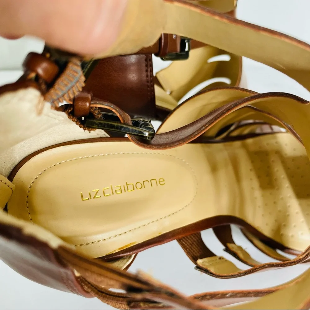 Liz Claiborne Strappy Heeled Sandals Cognac Buckled Ankle Strap Back Zipper Sz 8